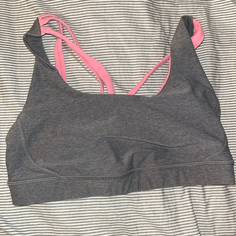 Lululemon sports bra
